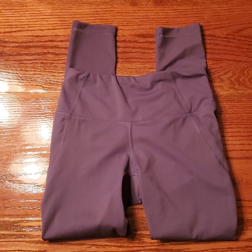 Ankle length purple active leggings